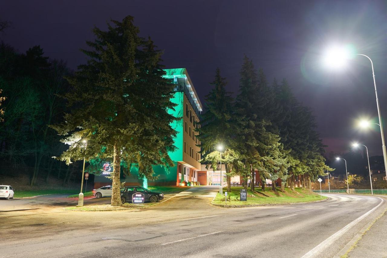 Parkhotel Carlsbad Inn Dalovice Екстериор снимка