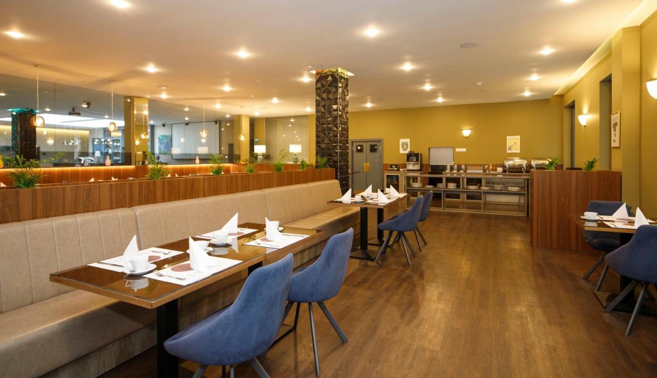 Parkhotel Carlsbad Inn Dalovice Екстериор снимка