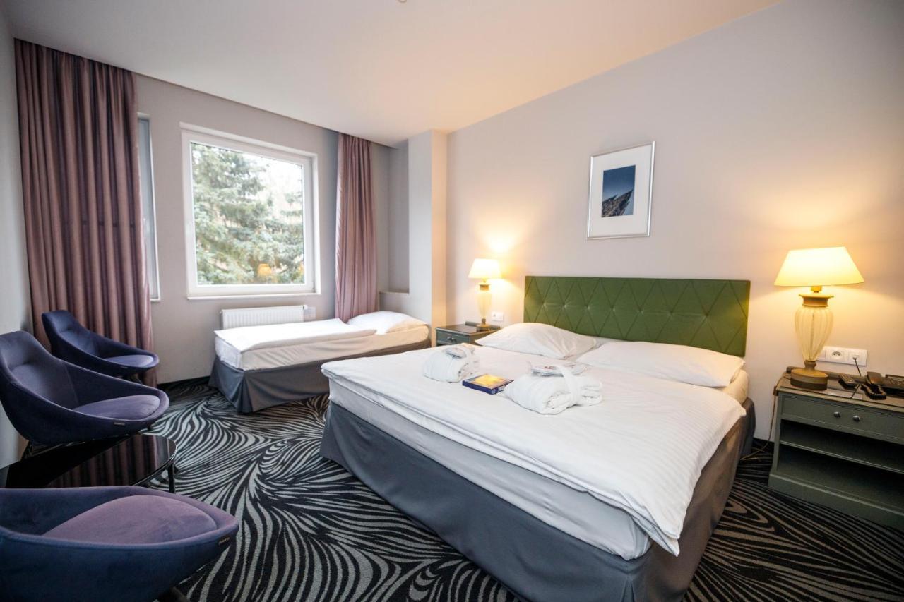 Parkhotel Carlsbad Inn Dalovice Екстериор снимка