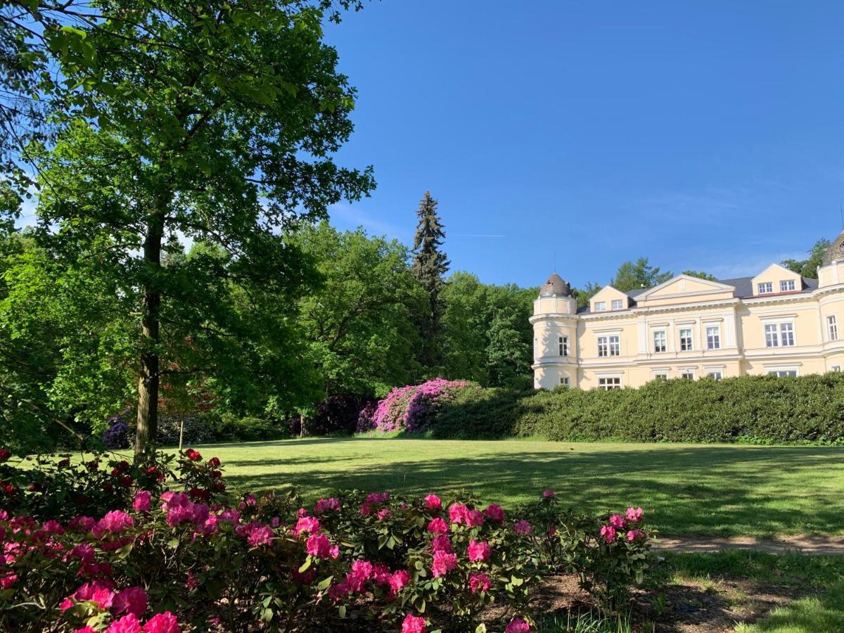 Parkhotel Carlsbad Inn Dalovice Екстериор снимка