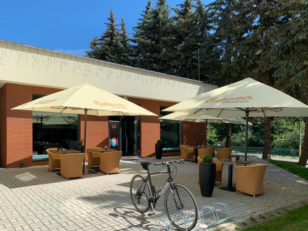 Parkhotel Carlsbad Inn Dalovice Екстериор снимка